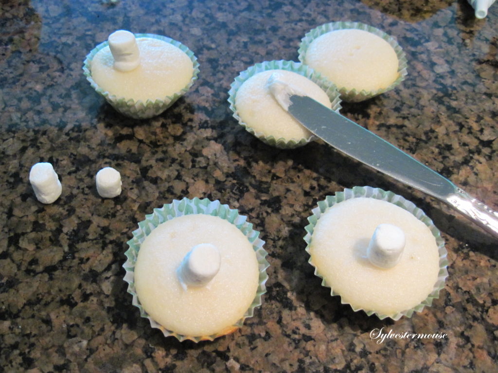 Panda Cupcakes Tutorial