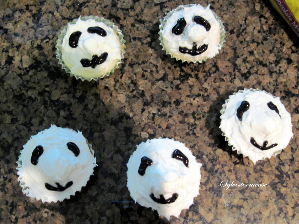 Panda Cupcakes Tutorial