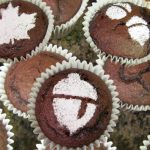Easy Stenciled Cupcakes for the Holidays