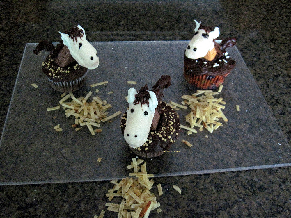 horse cupcakes tutorial